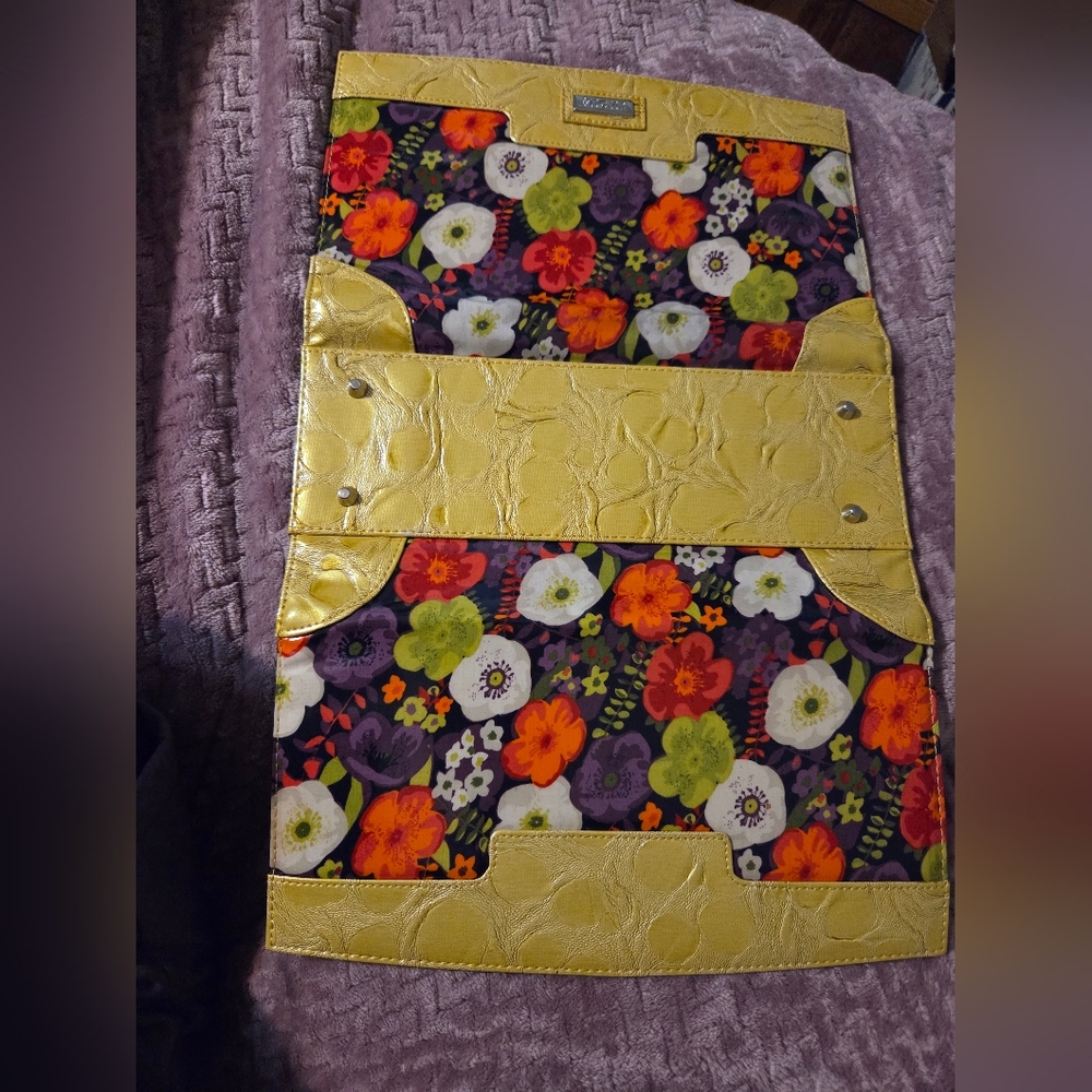 Miche Classic "Sabrina" floral magnetic purse Shell Cover in Faux Patent Leather - Picture 4 of 5
